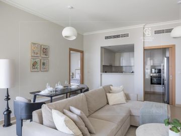 Fully Furnished | Luxury Living | Pool View - Interior view