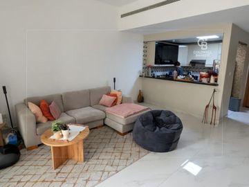 Spacious 3 Bed+Store | Vastu | Upgraded - Interior view