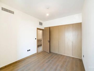 Corner Unit | Spacious | With Maid's Room - Interior view