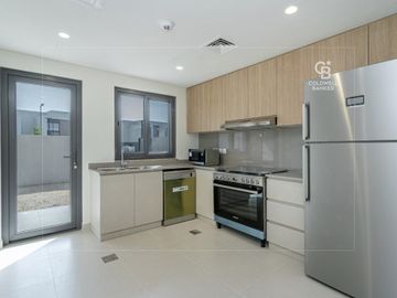Modern Living | Spacious | Corner Unit - Interior view