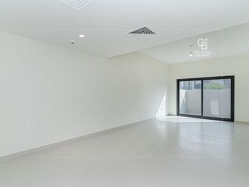 Modern Living | Spacious | Corner Unit - Interior view