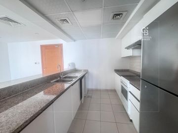 Well-Maintained 1BR | Pool View | Ready to Move In - Interior view
