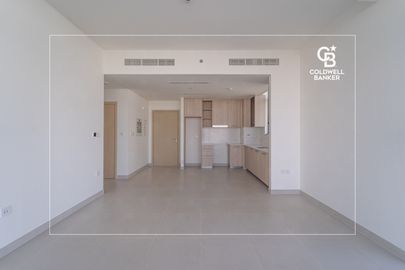 Bright | Spacious Layout | Vacant - Interior view