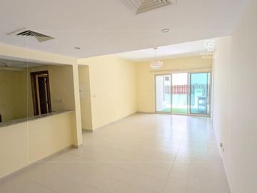 Courtyard Access | Chiller Free | Available Now - Interior view