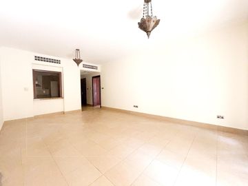Burj Khalifa View | Furnished Apartment - Interior view