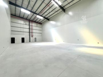 High spec modern warehouse | Brand new | 60 KW - Interior view