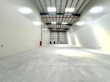 High spec modern warehouse | Brand new | 60 KW - Interior view