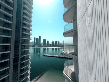 Stunning Beachfront Apartment | Private Beach Access - Interior view