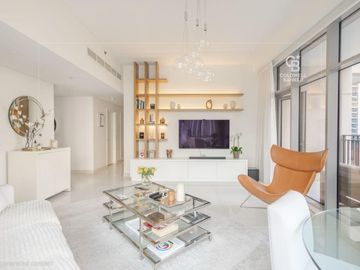 Largest Layout | Vacant | Corner Unit - Interior view