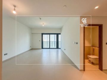 3BR + Maids I Burj khalifa-Fountain view - Interior view