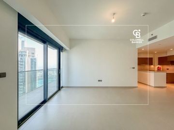 3BR + Maids I Burj khalifa-Fountain view - Interior view