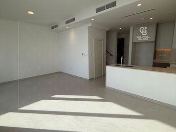 Brand New | Single Row | Close to Amenities - Interior view