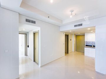 Vacant | 2 Bed + Study | Burj Al Arab View - Interior view