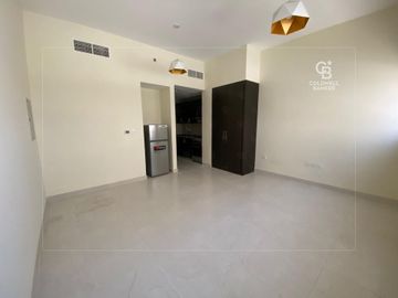 No Agency Fee | 8% ROI | VACANT booked - Interior view