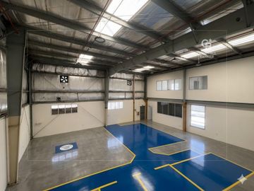 With fitted office | Mezzanine | 30 KW - Interior view