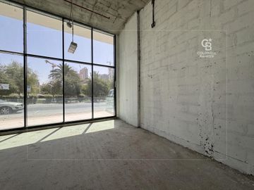 F&B Permitted | Park View | Prime Location - Interior view