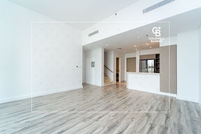 Duplex | Vacant | Creek Marina View - Interior view
