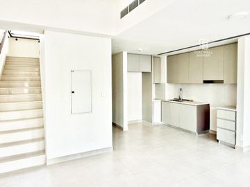 Single Row | Brand New | Near Sports Court - Interior view