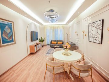 Upgraded | Fully Furnished | Partial Sea View - Interior view