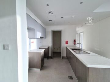 High Floor | Downtown | Full Seaview - Interior view