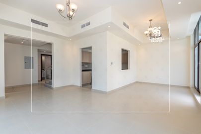 Corner Villa | Large Plot | Close to Exit - Interior view