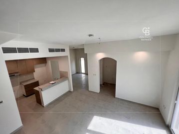 Spacious Corner Villa | Private L-Shaped Garden - Interior view