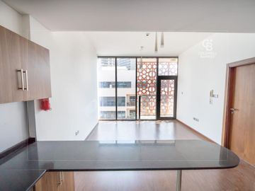 Bright and Elegant | Vacant | Prime JVC Location - Interior view