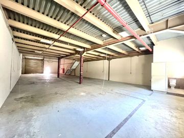 In built mezzanine | 33 KW | Ideal for commercial - Interior view