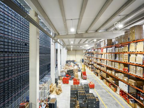 High Power | 3 Loading Bays | Prime Location - Dubai property