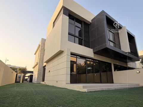Semi-Detached | Spacious | Furnished | Vacant - Dubai property