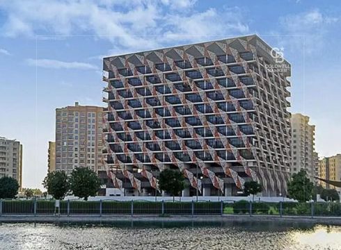 Big Layout / Park Facing / Vastu Compliant - Dubai property