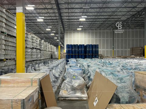 Vacant | Easy Access | Loading Bays - Dubai property