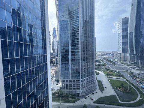 Vacant Spacious Road Facing Office| 2 Parking - Dubai property