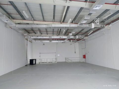 Air-conditioned | Road Facing | Prime location - Dubai property