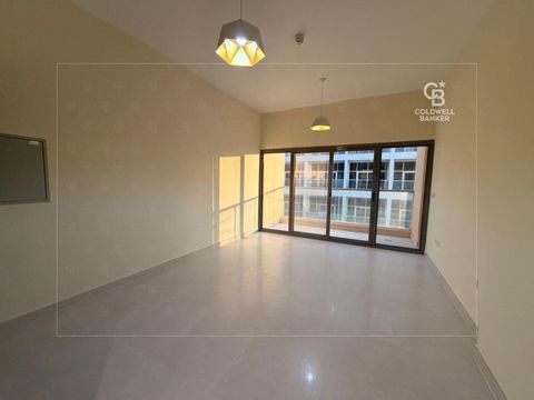 VACANT | READY TO MOVE | SEMI FURNISHED - Dubai property