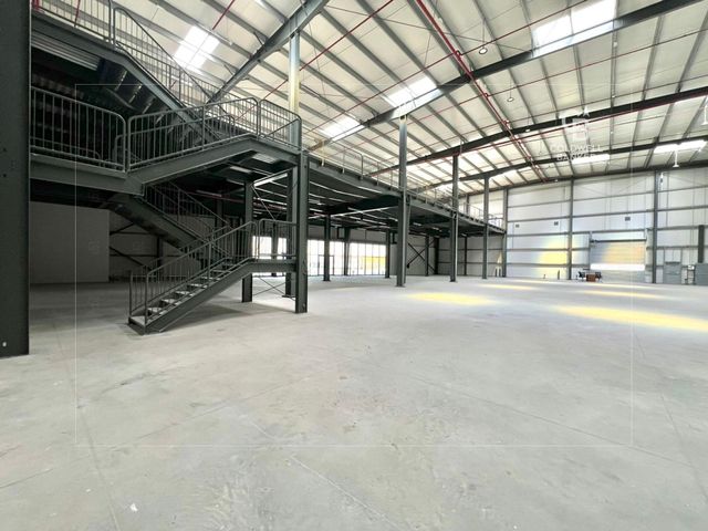 Brand new | 11M clear height | Built mezzanine
