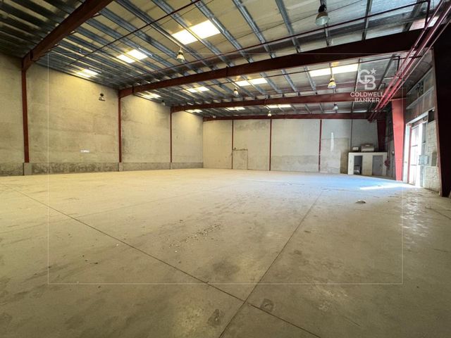 Hot deal | Column-less warehouse | Wide compound