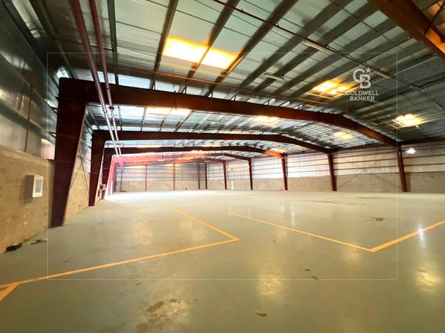 Ideal for logistics |150 KW| With loading  Doc