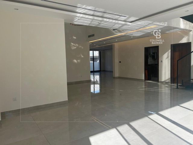 Vacant | Landscaped | Spacious Layout