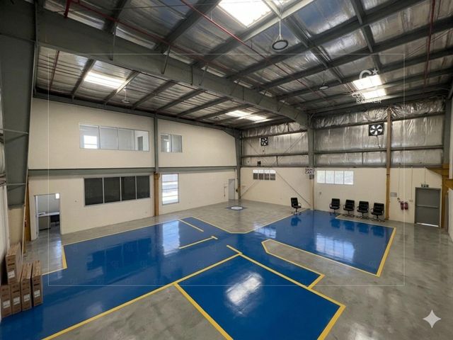With fitted office | Mezzanine | 30 KW