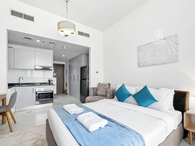 Hot Deal | Multiple Cheques | Near Metro