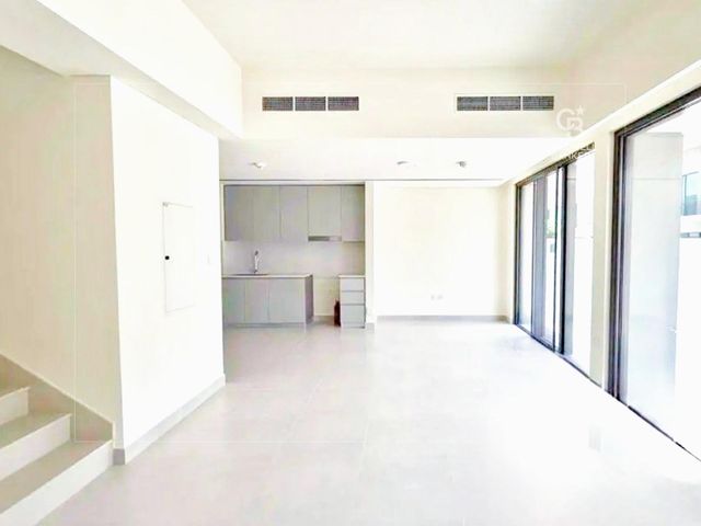 Single Row | Brand New | Near Sports Court