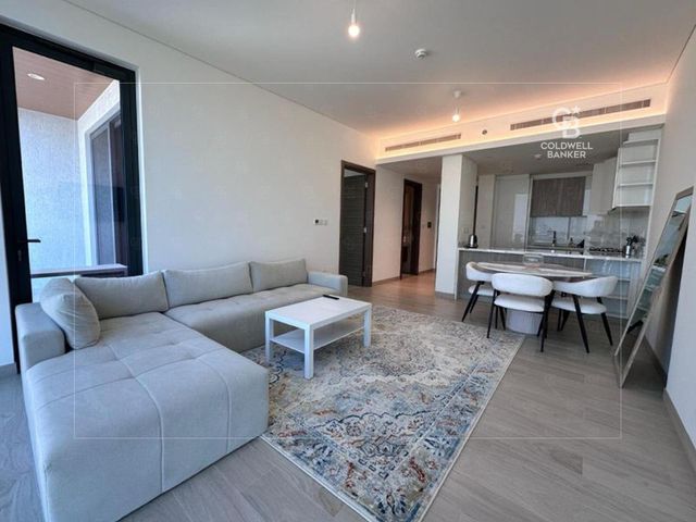 Fully Furnished| Very Spacious| Burj Khalifa View