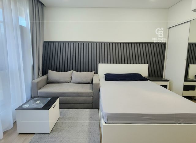 Fully Upgraded | Open View | High Floor | Metro