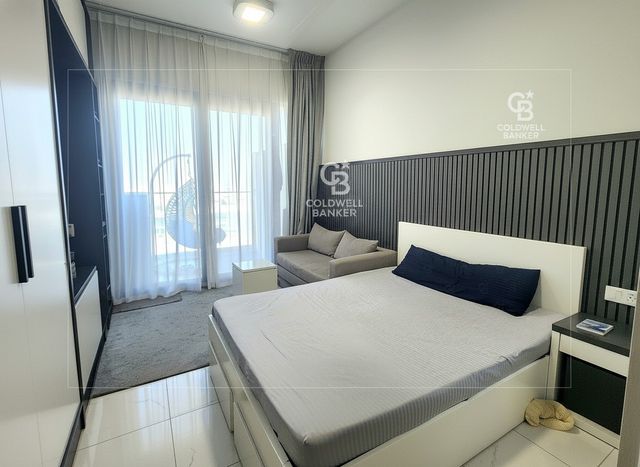 Fully Upgraded | Open View | High Floor | Metro