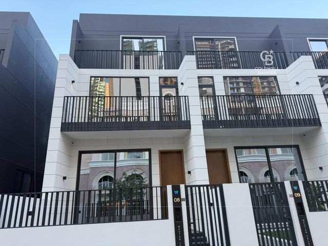 Brand New I 4BR En-suite+Basement | Near Park